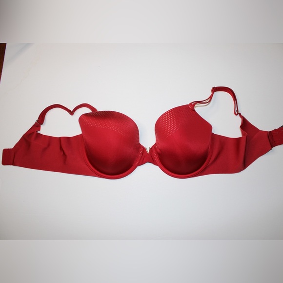 Victoria Secret - Picture 2 of 7